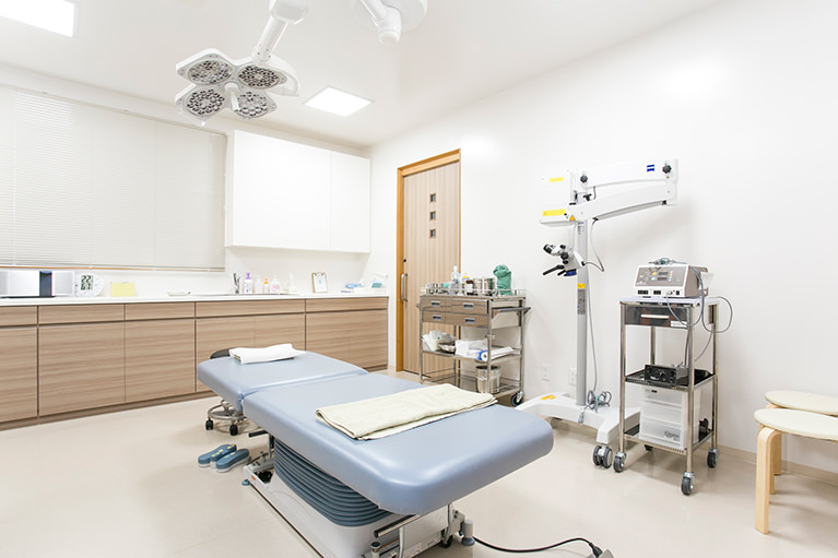 福岡市早良区やまうちクリニックの形成外科について